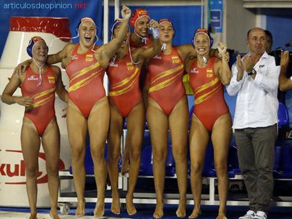 España oro en waterpolo femenino