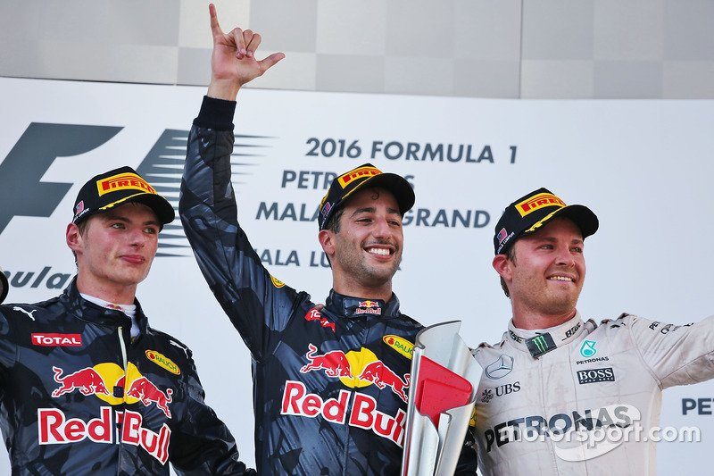 Doblete de Red Bull y Rosberg más líder